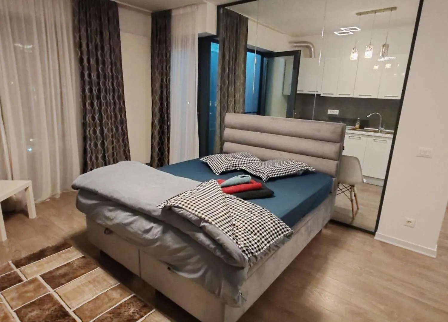 Corporate One Room Pipera Luxury Bukarest